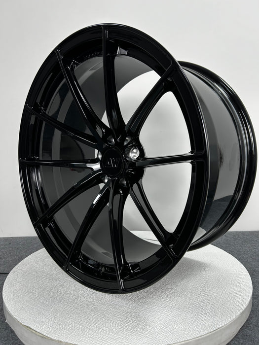 AWX for BMW M5/M8 20x10.5" +22 Gloss Black