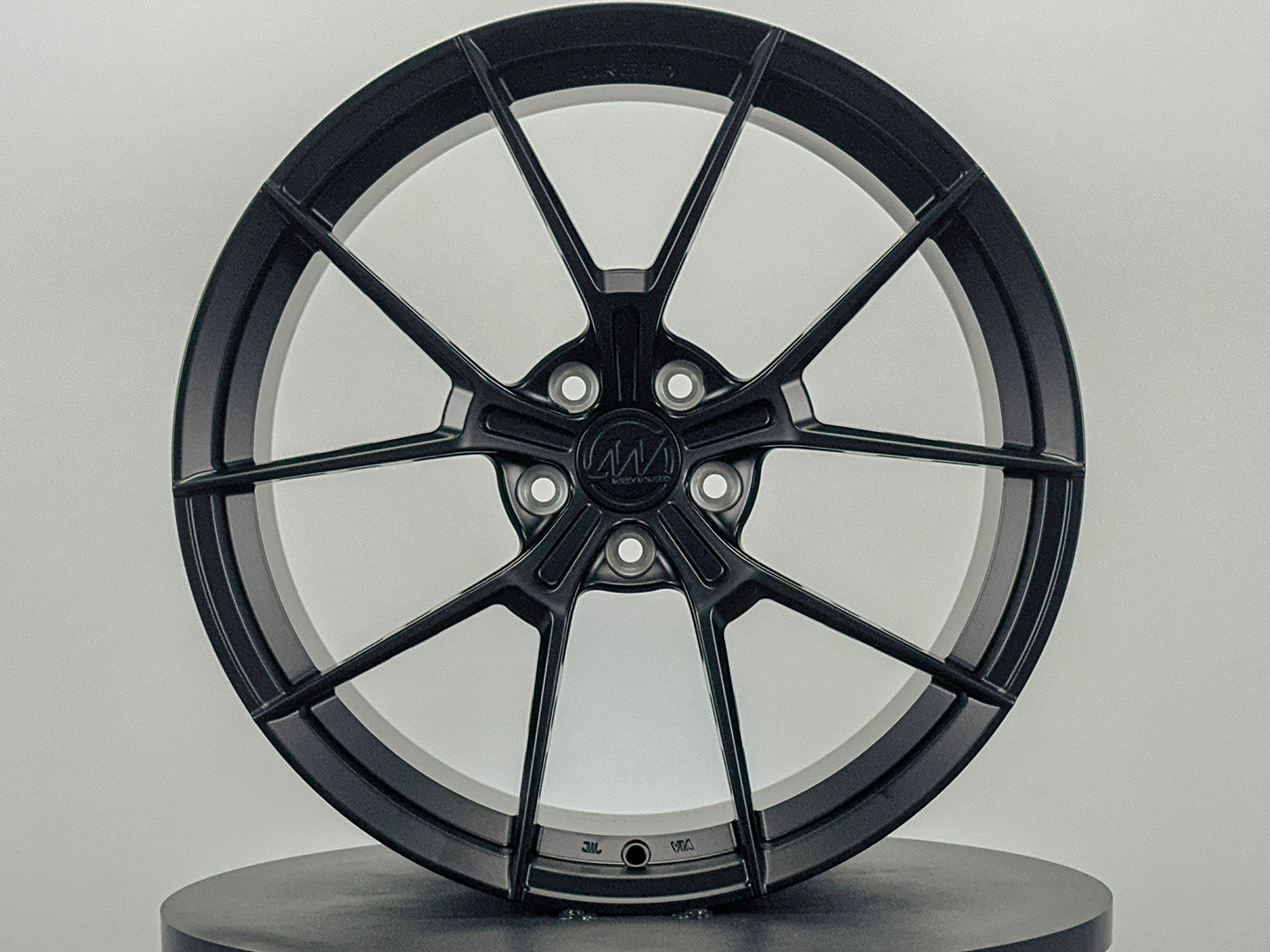 【美品】AMS QC1237 16×8J AWS Forged Wheels for Ford Mustang GT - buy at Atomic Wheels