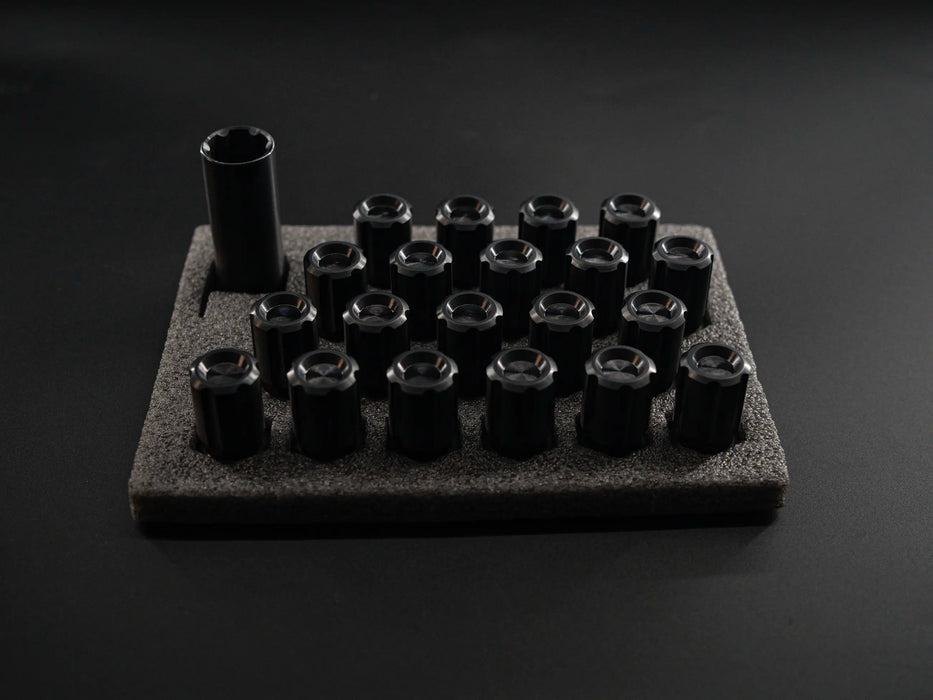 Titanium Closed GR5 Black Anti Theft Wheel Lug Nuts