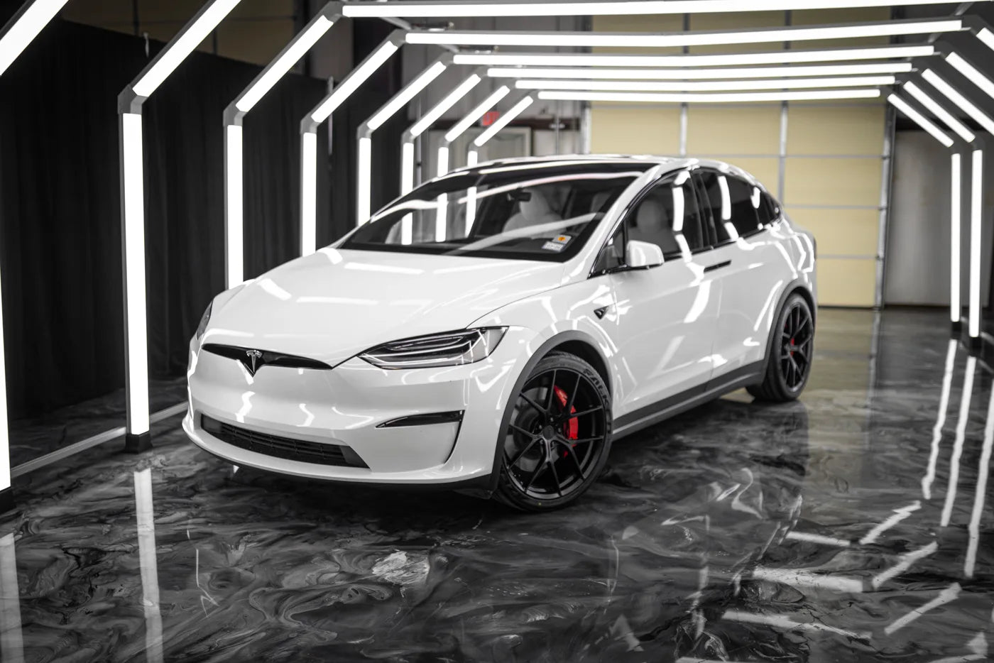 Tesla Model X fitted with Atomic Wheels AWZZ Satin Black