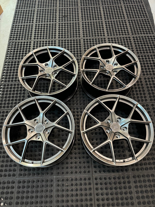 AW01 for Rivian R1T/R1S 20x8.5" +45 Titan